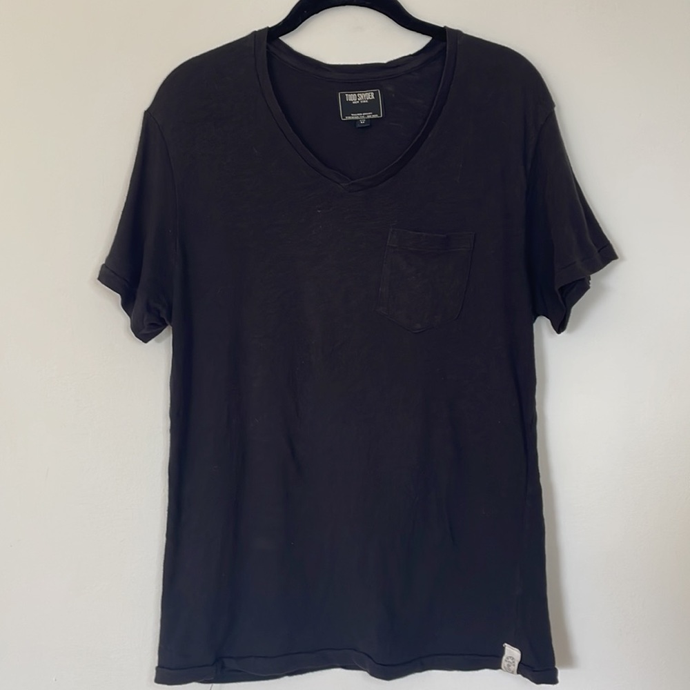 Todd Snyder, V-neck T-shirt in black